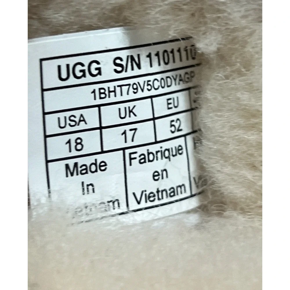 UGG ~* new
